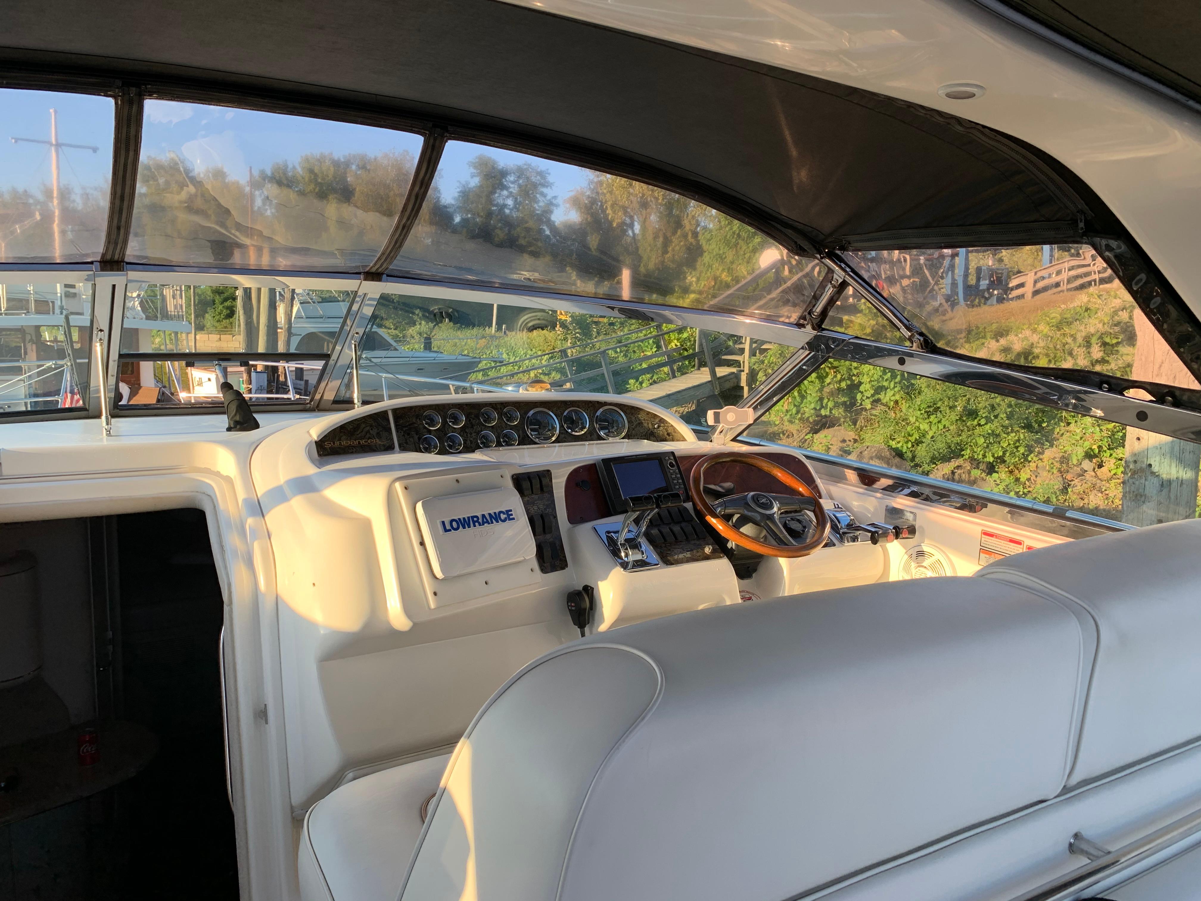1997 Sea Ray 370 Sundancer-28