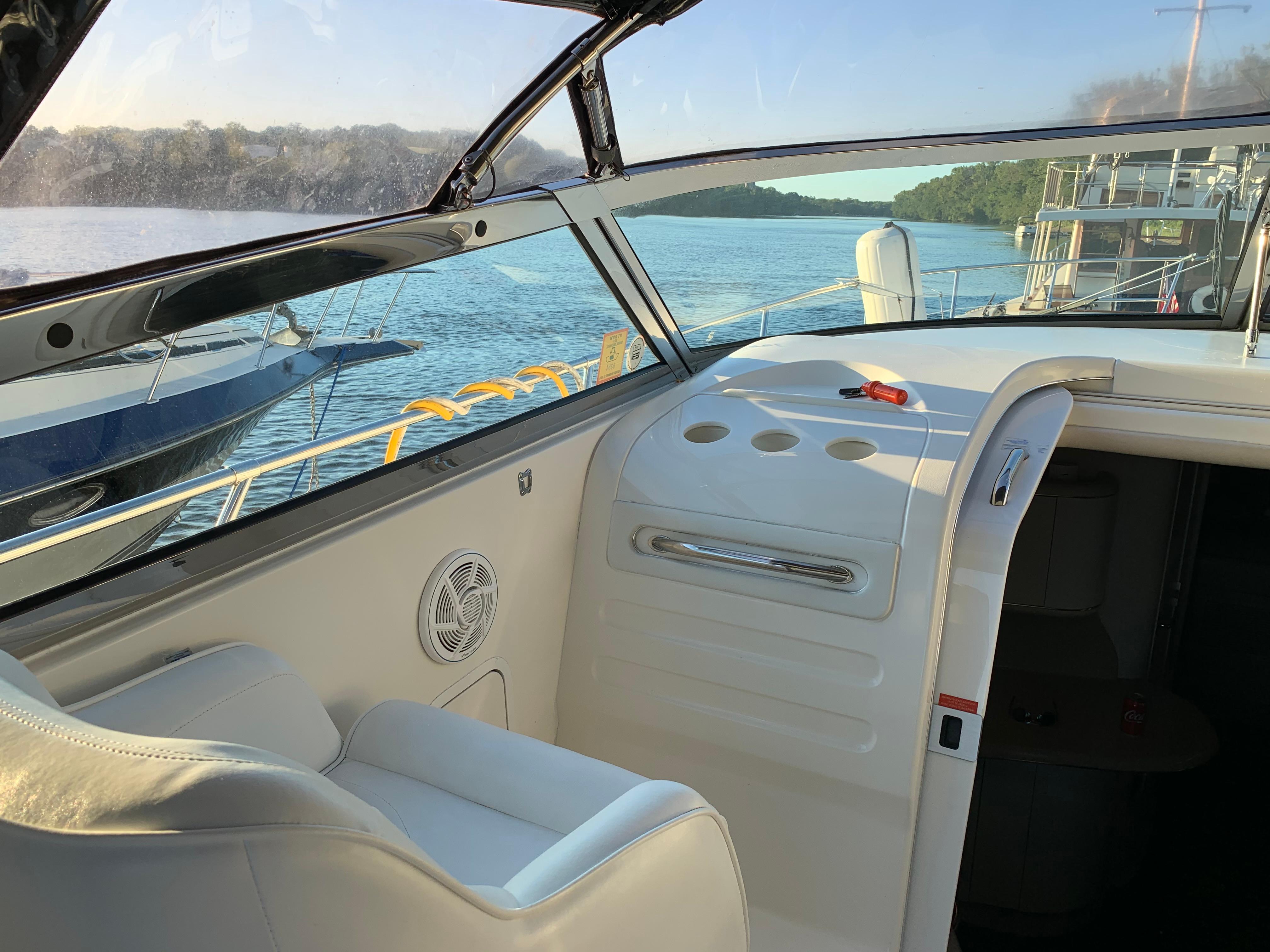 1997 Sea Ray 370 Sundancer-27