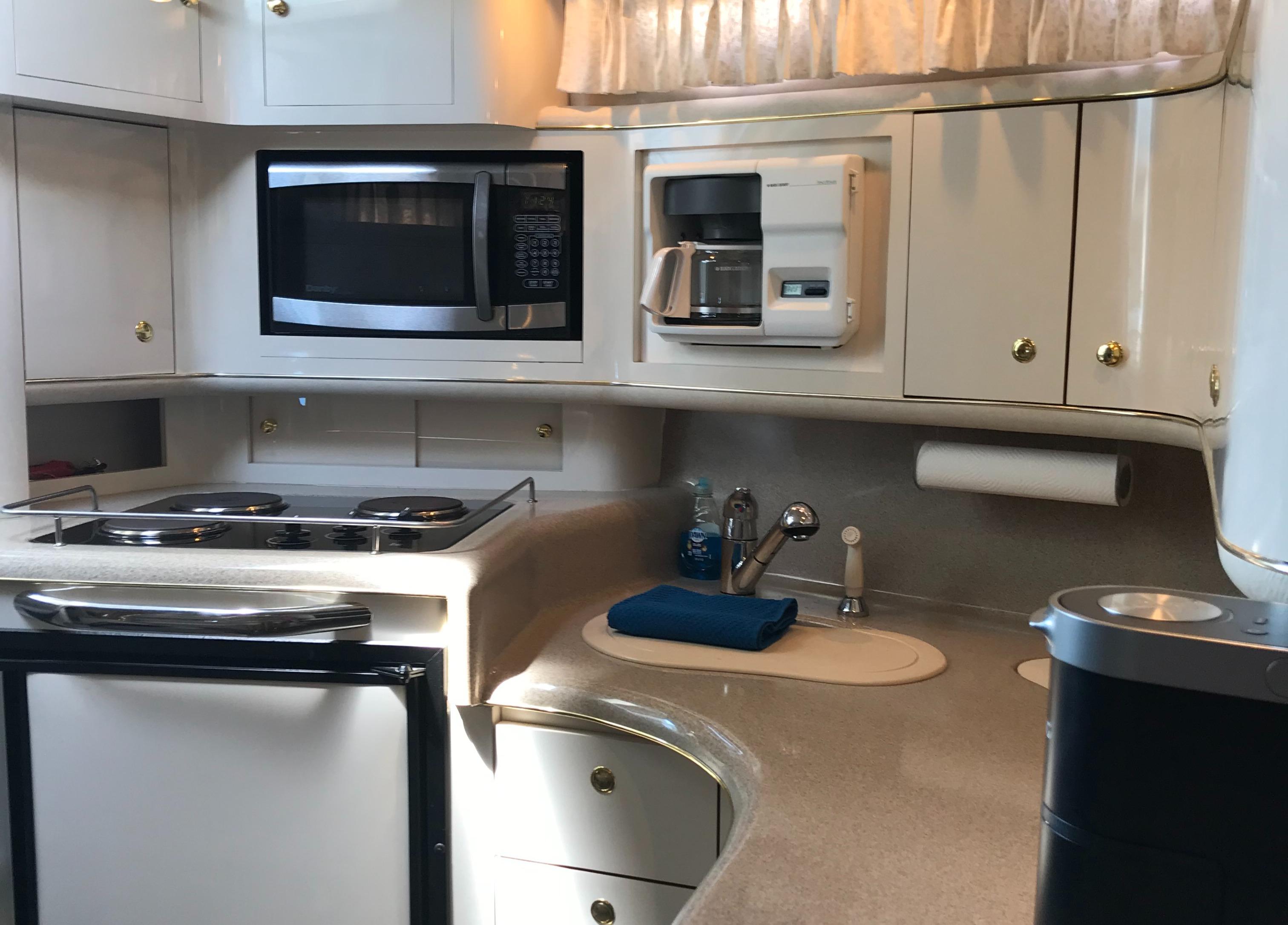 1997 Sea Ray 370 Sundancer-54