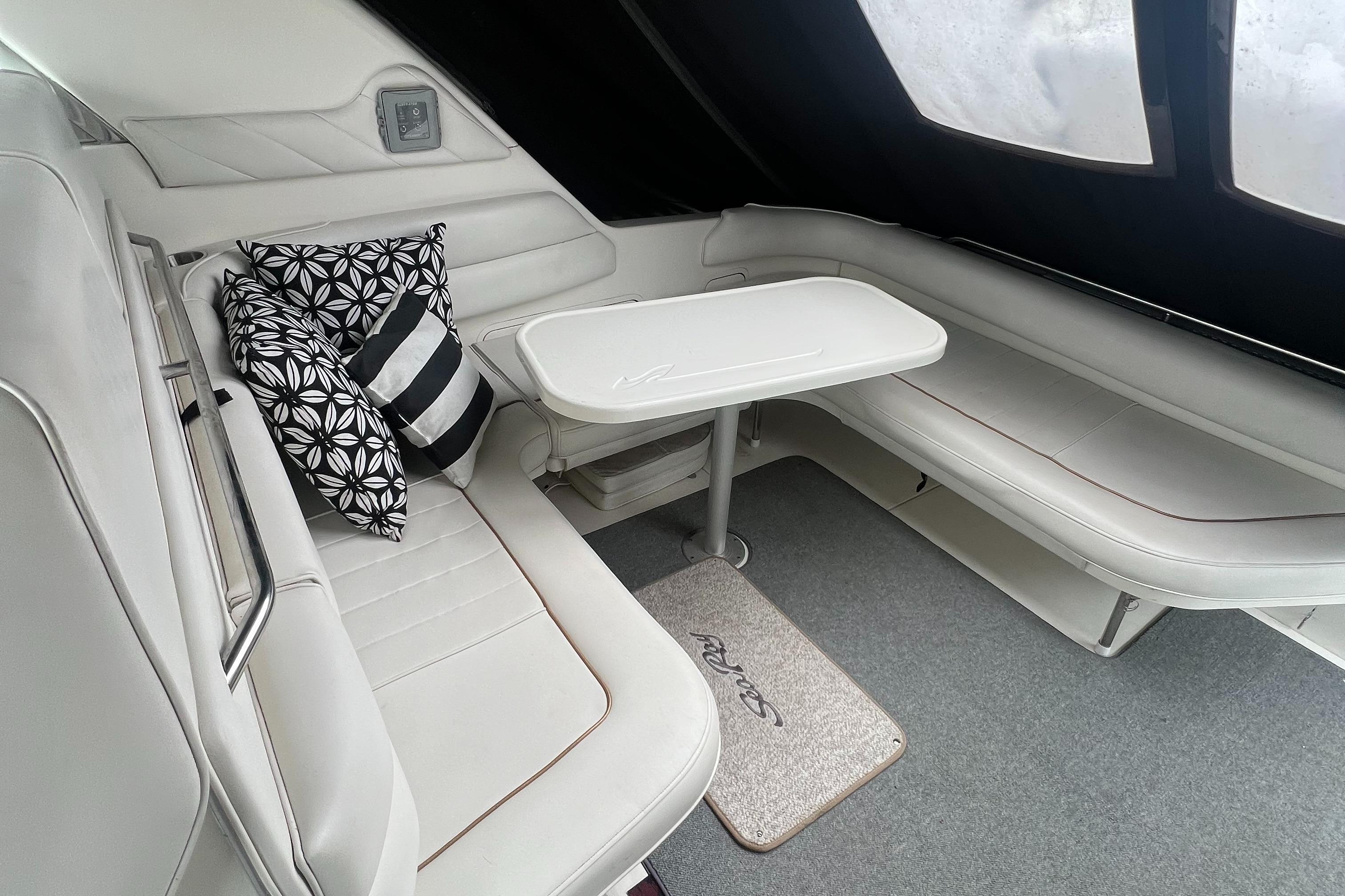 1997 Sea Ray 370 Sundancer-16