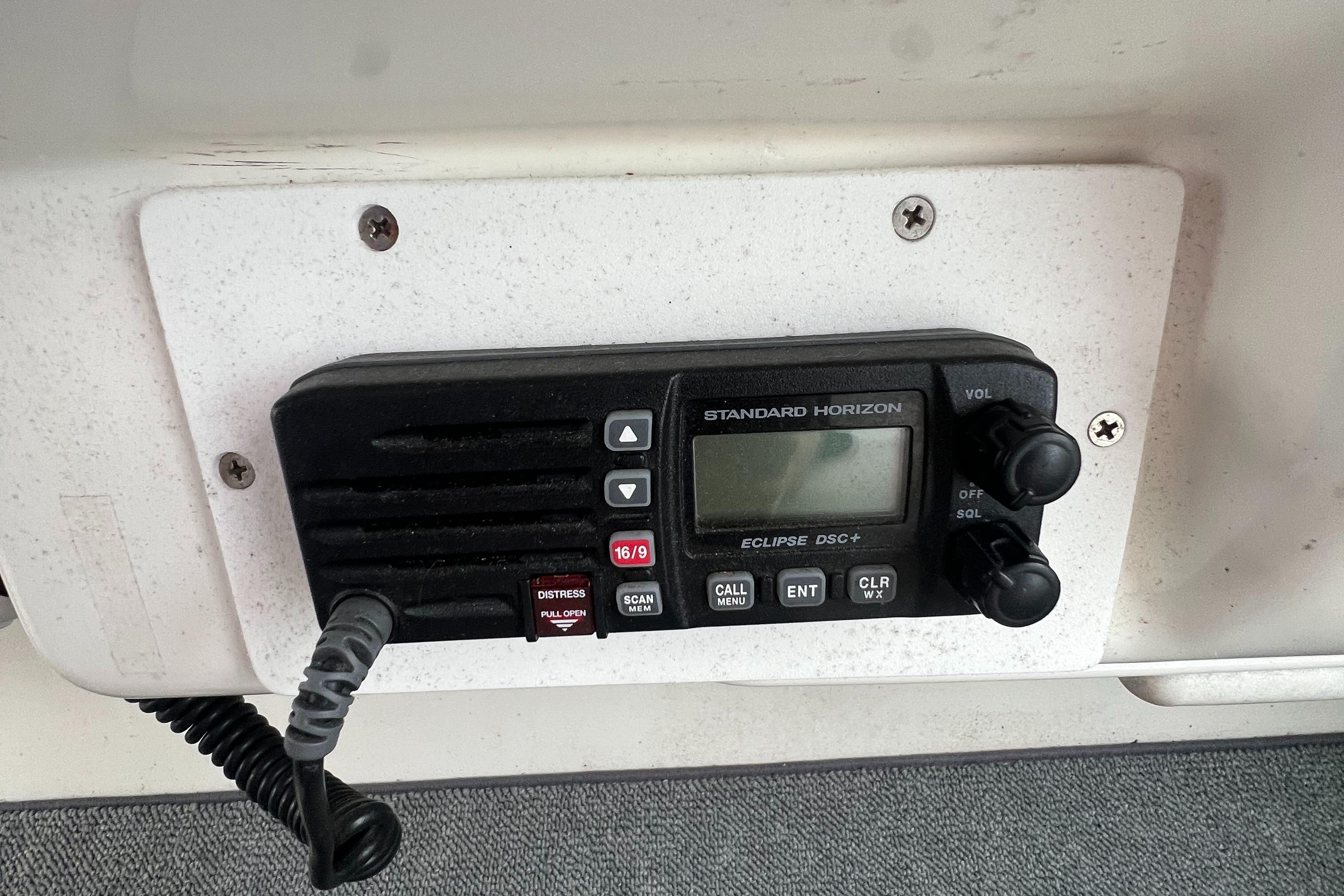 1997 Sea Ray 370 Sundancer-39