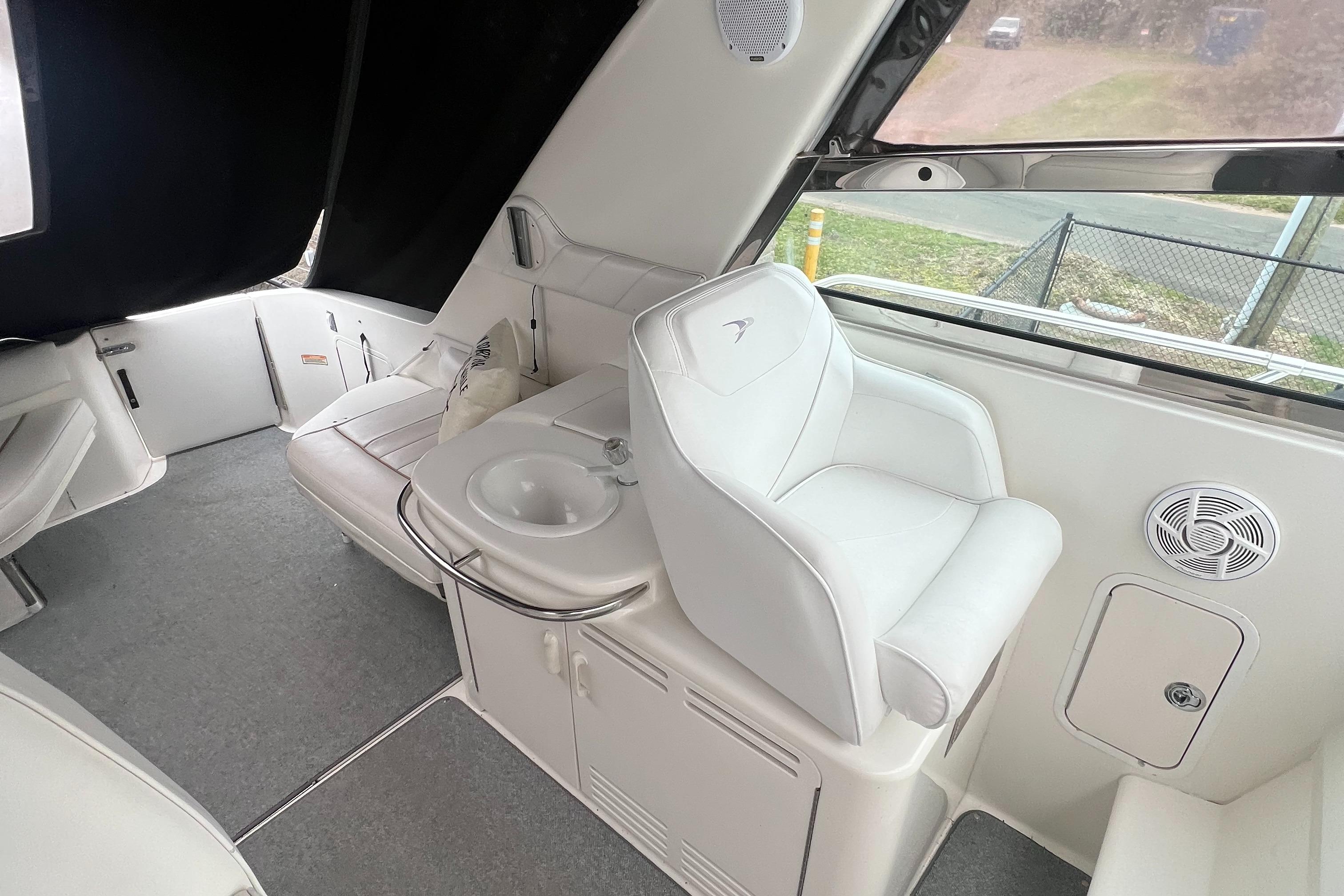 1997 Sea Ray 370 Sundancer-22