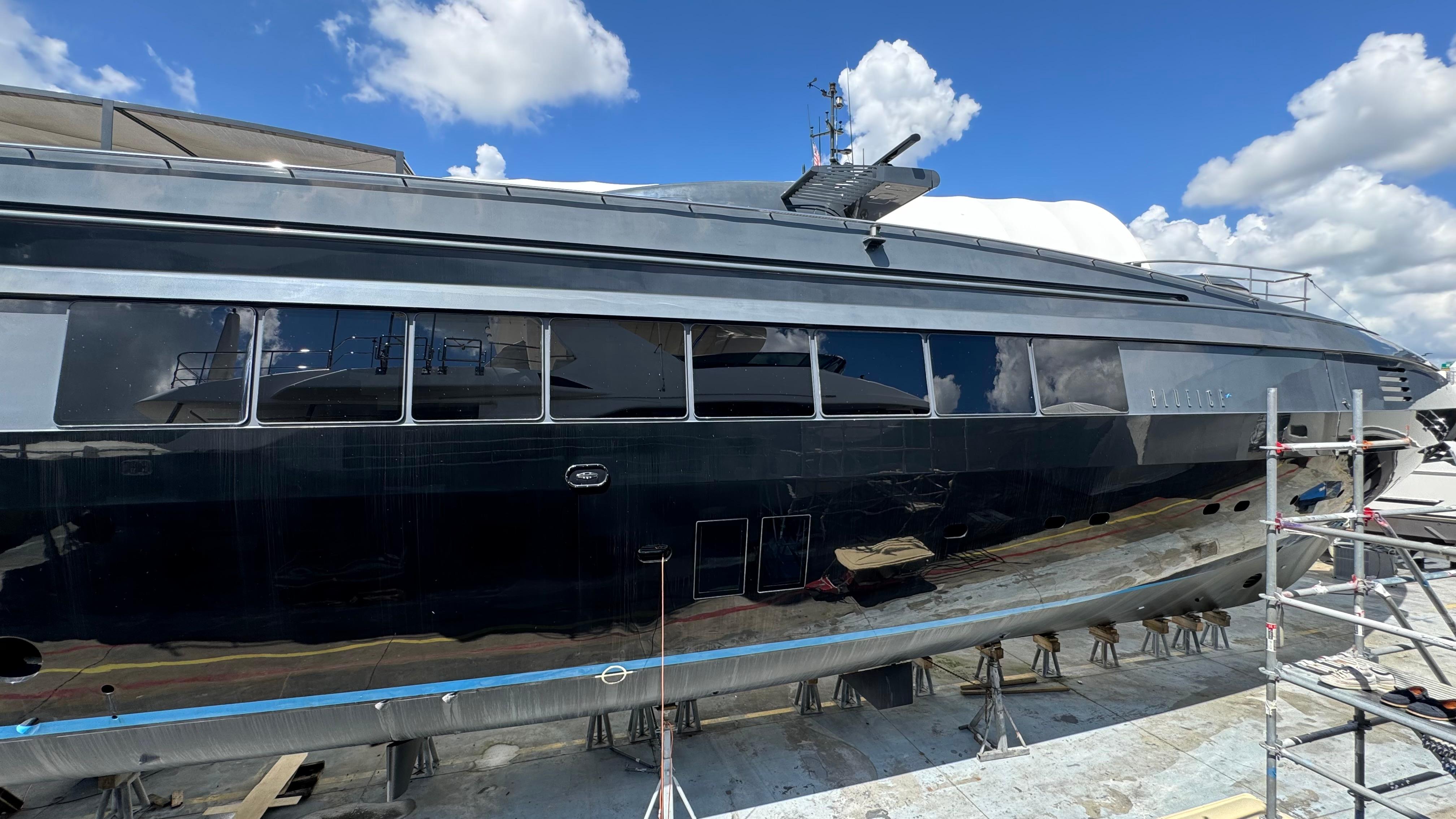 Matrix Yacht Photos Pics 