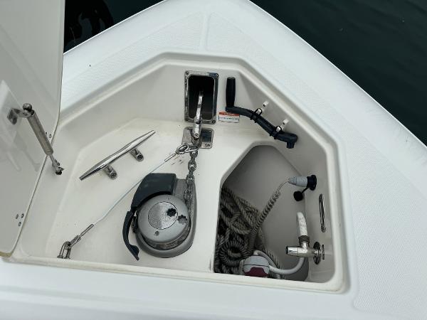 35' Boston Whaler, Listing Number 100913297, - Photo No. 3