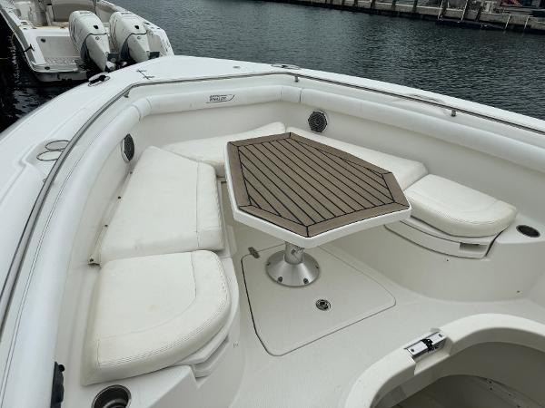 35' Boston Whaler, Listing Number 100913297, - Photo No. 4