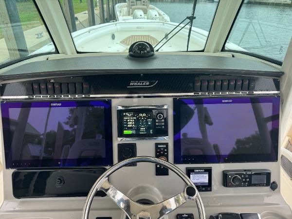 35' Boston Whaler, Listing Number 100913297, - Photo No. 15