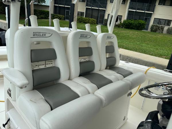 35' Boston Whaler, Listing Number 100913297, - Photo No. 18