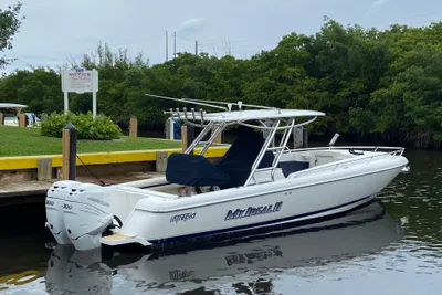 Intrepid 327 CU