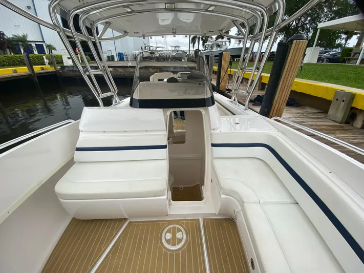  Yacht Photos Pics 2013 INTREPID 327 CU - Image 12