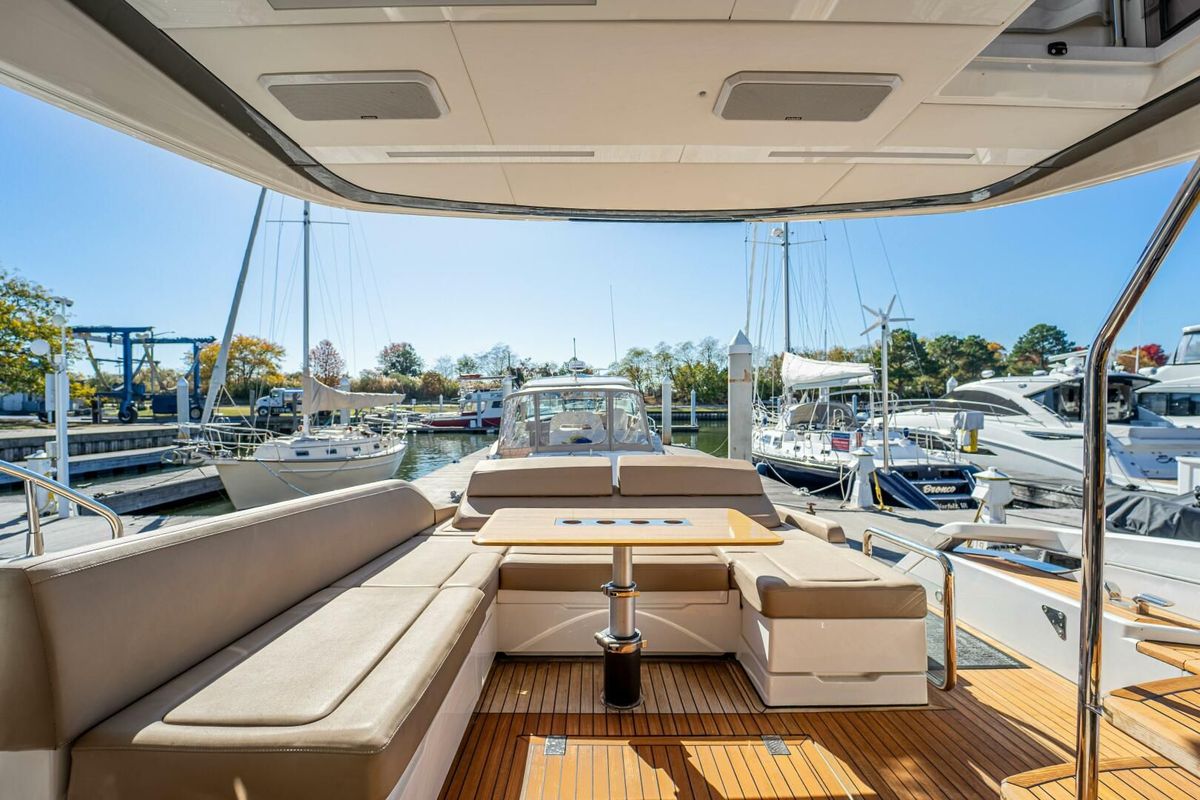 2019 Fairline 53 