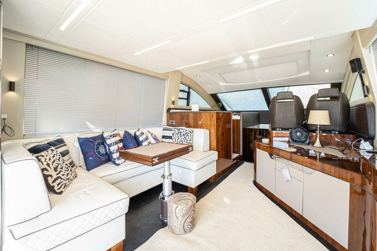 2019 Fairline 53 