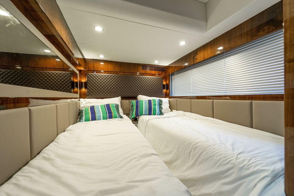 2019 Fairline 53 
