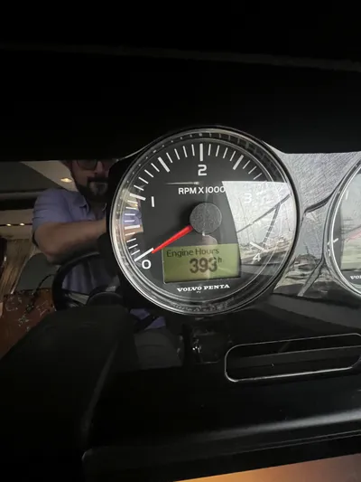 Seven Yacht Photos Pics 