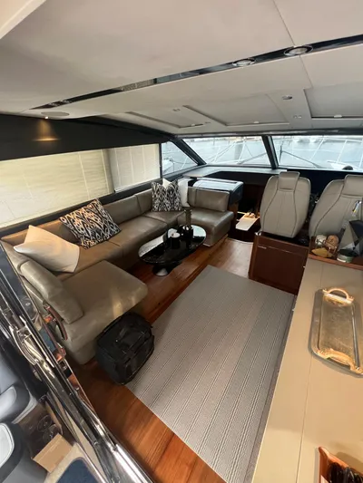 Seven Yacht Photos Pics 