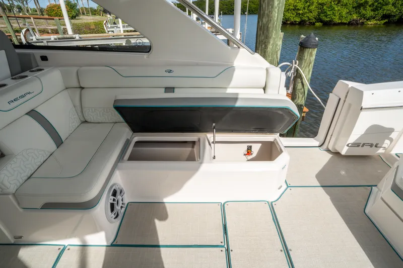  Yacht Photos Pics 2022 Regal Lx36 - Image 32