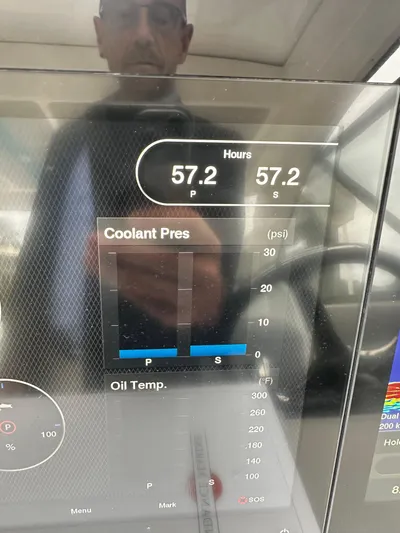  Yacht Photos Pics 2022 Regal Lx36 - Image 7