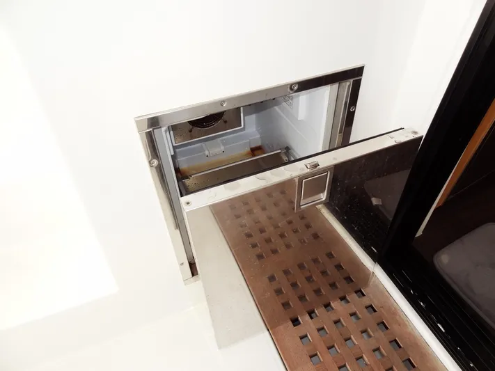 Blind Ambition II Yacht Photos Pics 