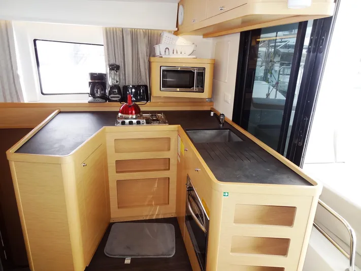 Blind Ambition II Yacht Photos Pics 