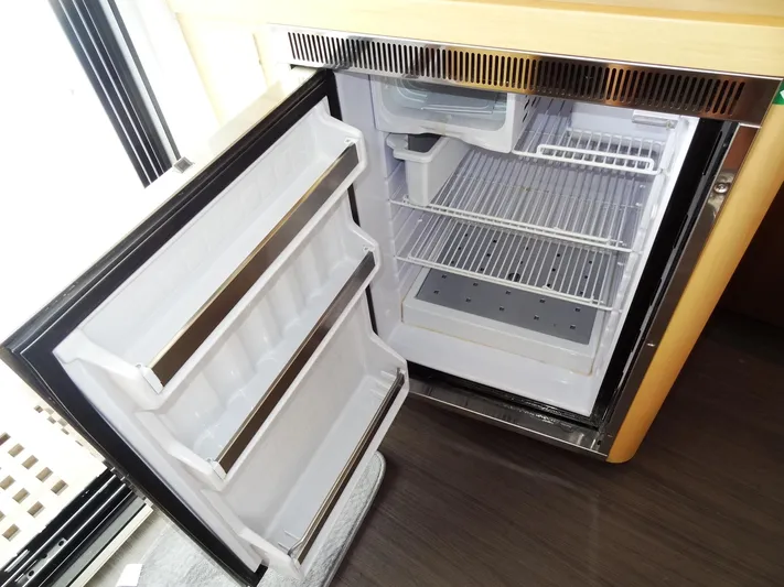 Blind Ambition II Yacht Photos Pics 