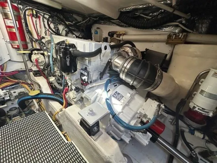 Absolutely Yacht Photos Pics 