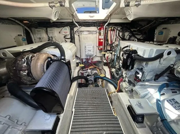 Absolutely Yacht Photos Pics 