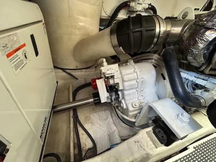 Absolutely Yacht Photos Pics 