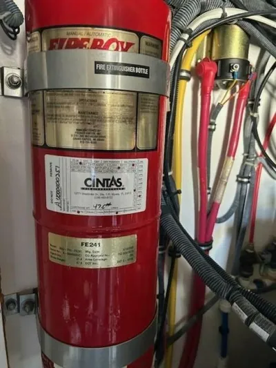 Absolutely Yacht Photos Pics 