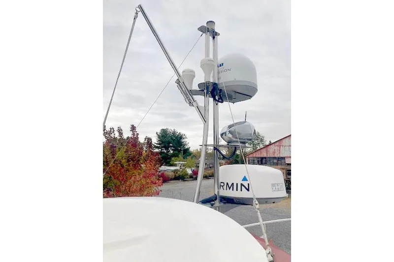 Tootles Yacht Photos Pics Radar and communication equipment on a 2016 Ranger Tugs R-31 boat.