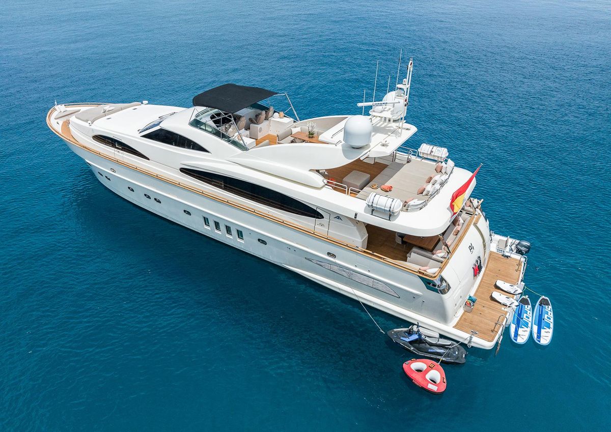 2005 Astondoa 103 