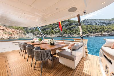 Yacht