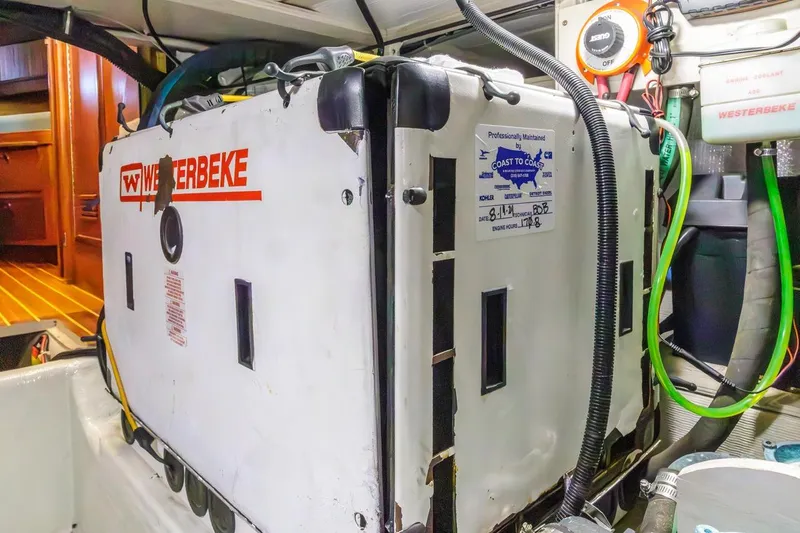 Honey Dew Yacht Photos Pics Engine room of 2000 Sabre 34 Flybridge with Westerbeke generator.