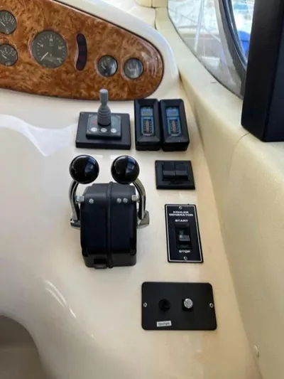 Valkiria Yacht Photos Pics 