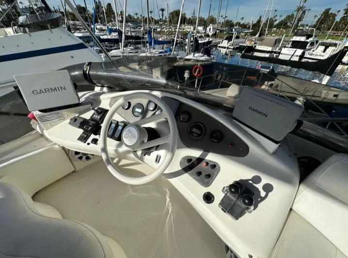 Valkiria Yacht Photos Pics 