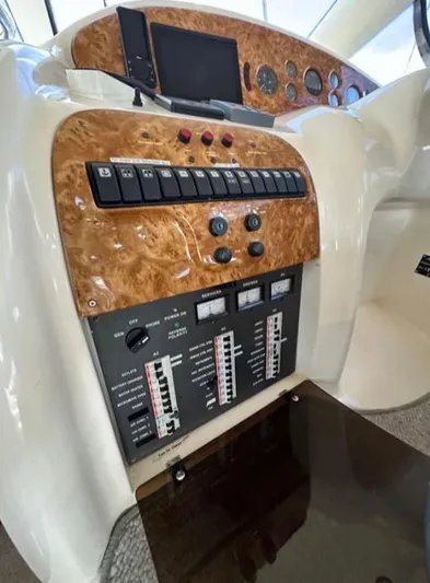 Valkiria Yacht Photos Pics 