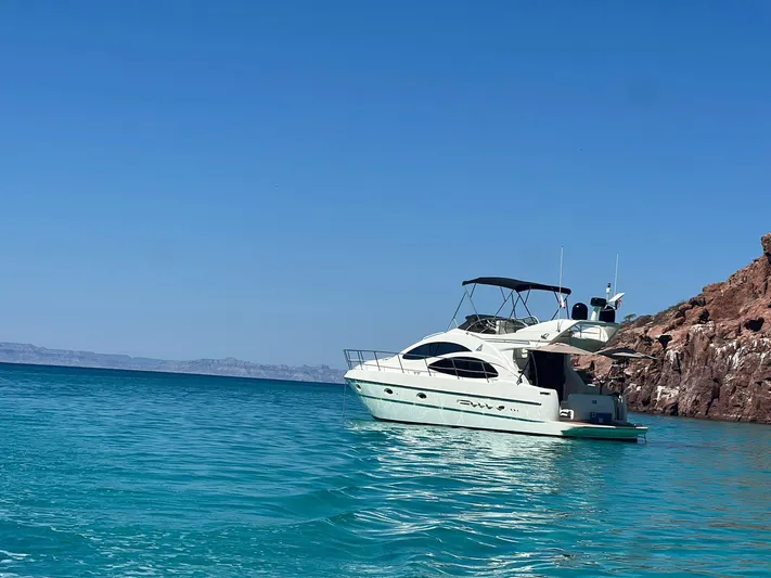 Valkiria Yacht Photos Pics 