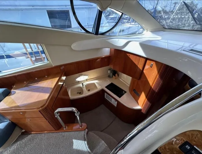 Valkiria Yacht Photos Pics 