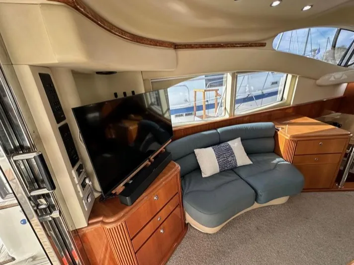 Valkiria Yacht Photos Pics 