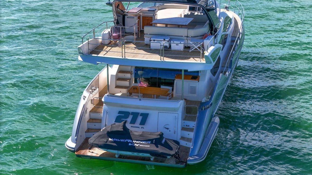 2012 Azimut 70 