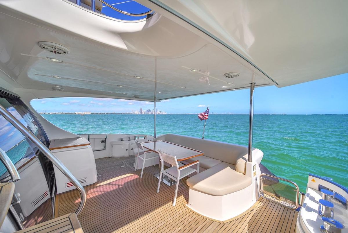 2012 Azimut 70 