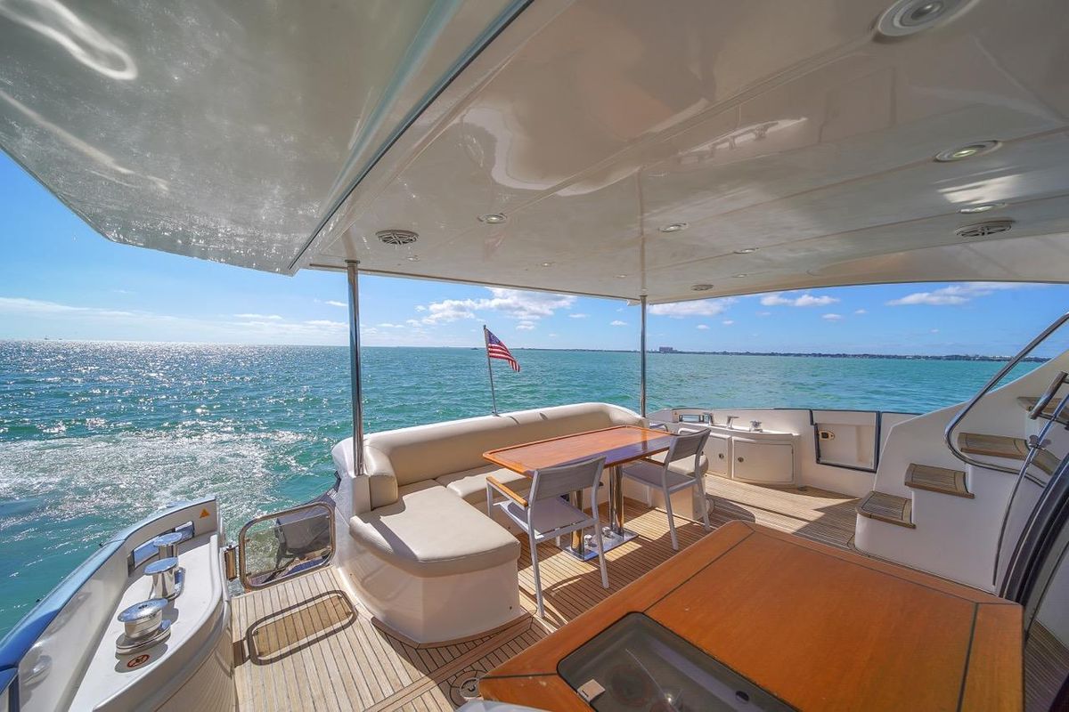 2012 Azimut 70 