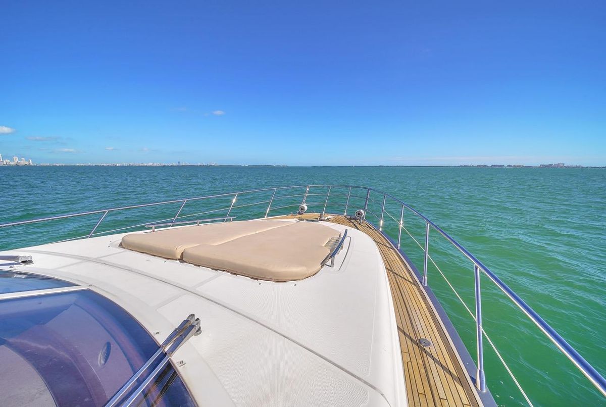 2012 Azimut 70 