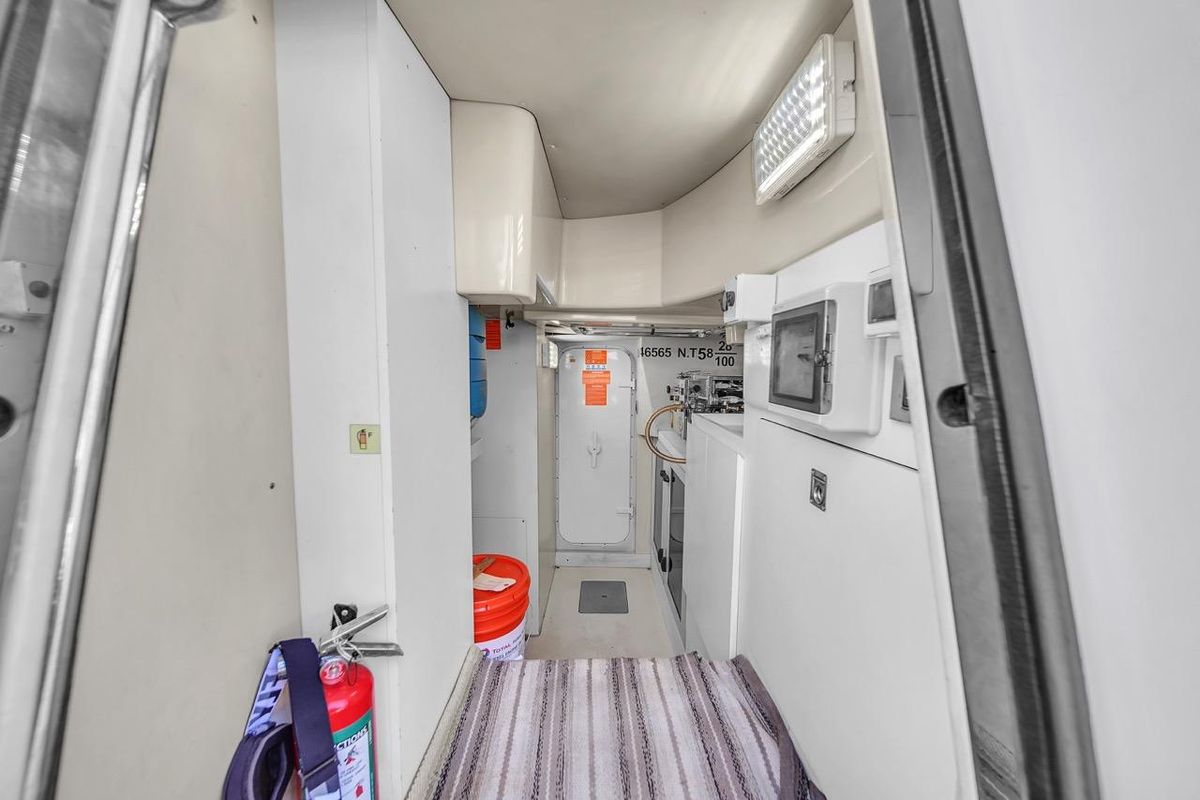 2012 Azimut 70 