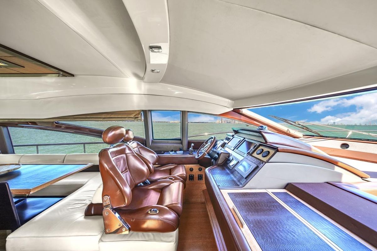 2012 Azimut 70 