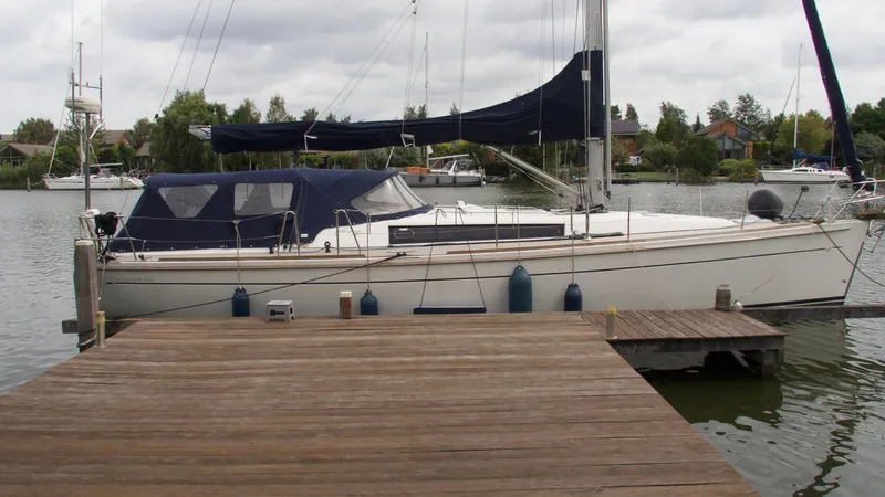 Stone Free Yacht Photos Pics 