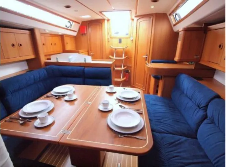 Stone Free Yacht Photos Pics 