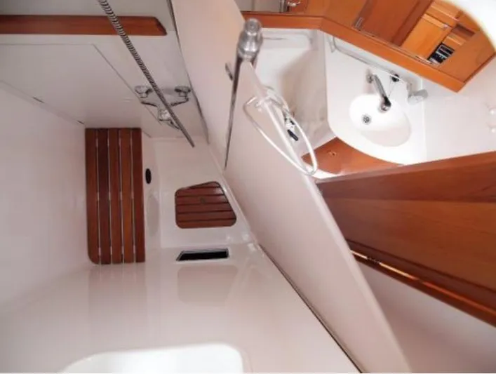 Stone Free Yacht Photos Pics 