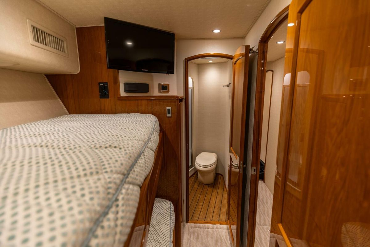 2017 Viking 66 