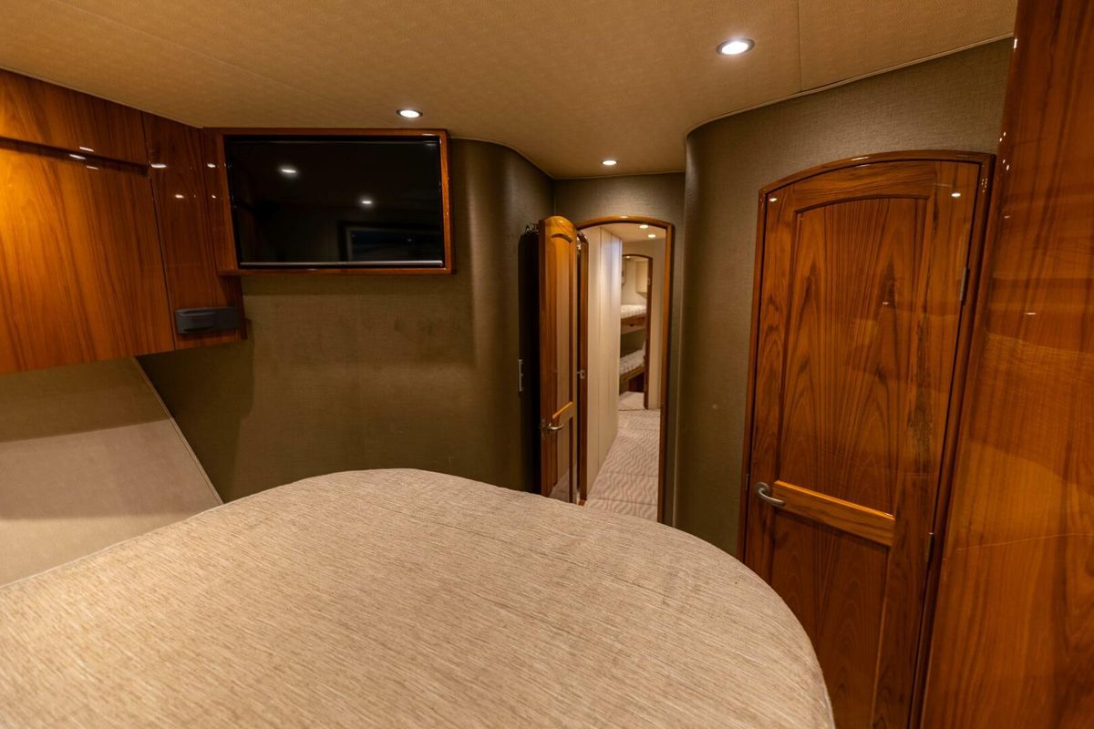 2017 Viking 66 
