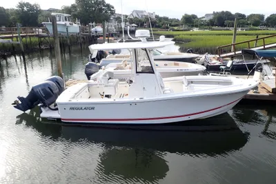 Regulator 23 Center Console