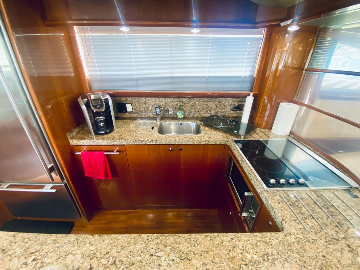 2006 Viking Sport Cruisers 70 